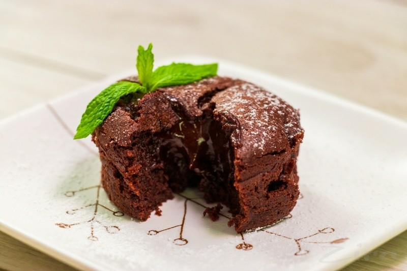 Шоколадный фондан с мороженым — рецепт с фото пошагово