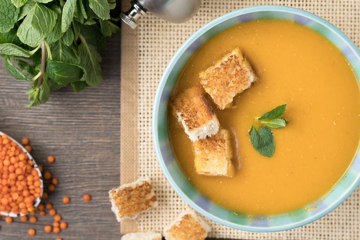 Рецепт: Суп из красной чечевицы | с мясом на косточке