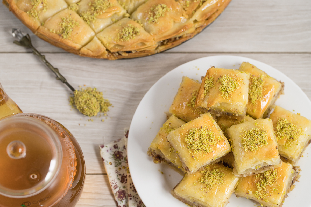 Пахлава с грецким орехом, корицей и кардамоном – пошаговый рецепт приготовления с фото