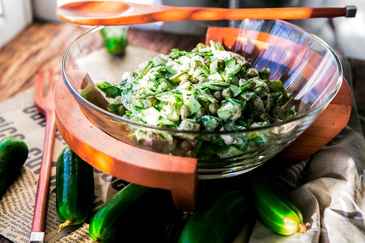 рецепт легкого салата с зеленым горошком | Дзен