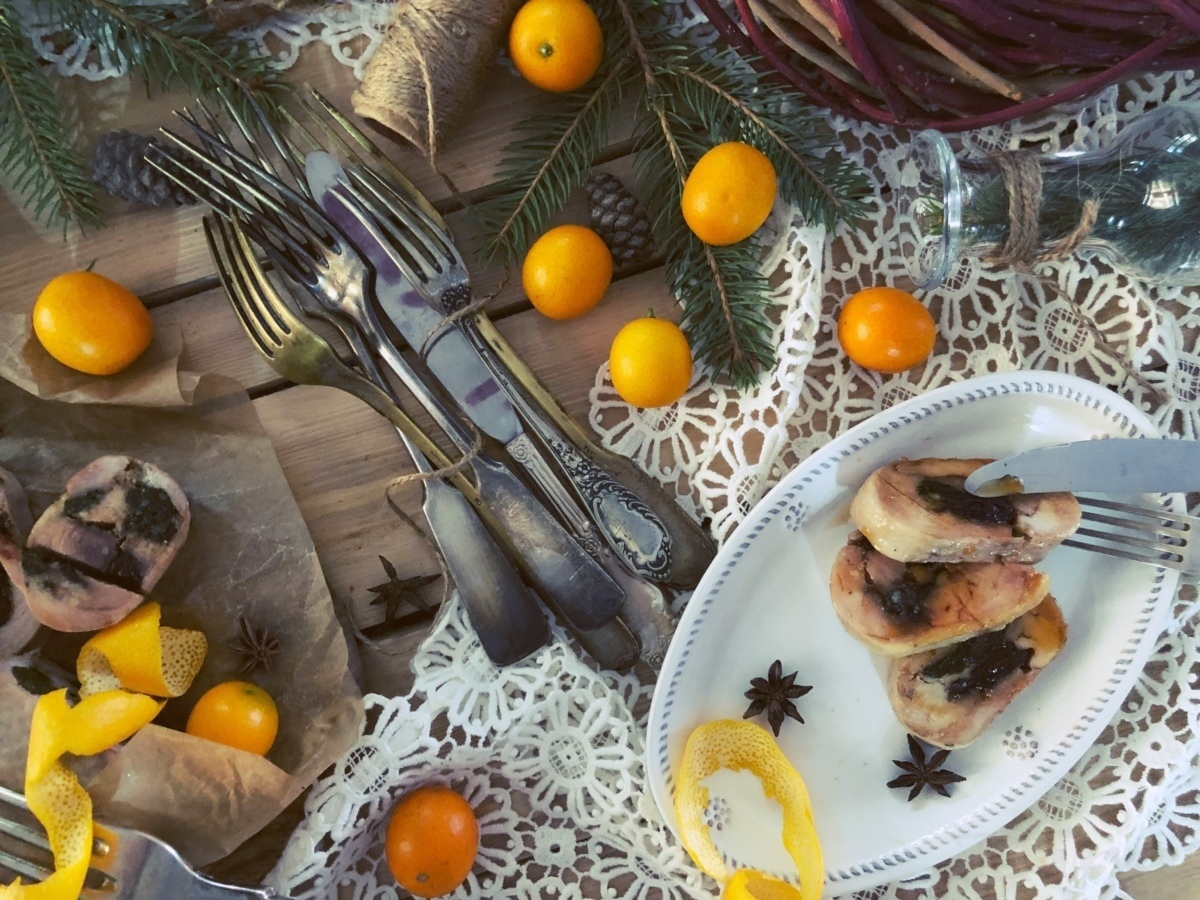 Новогодний кулинарный дневник: куриная руляда – идеальная закуска для  предновогоднего вечера — Zira.uz