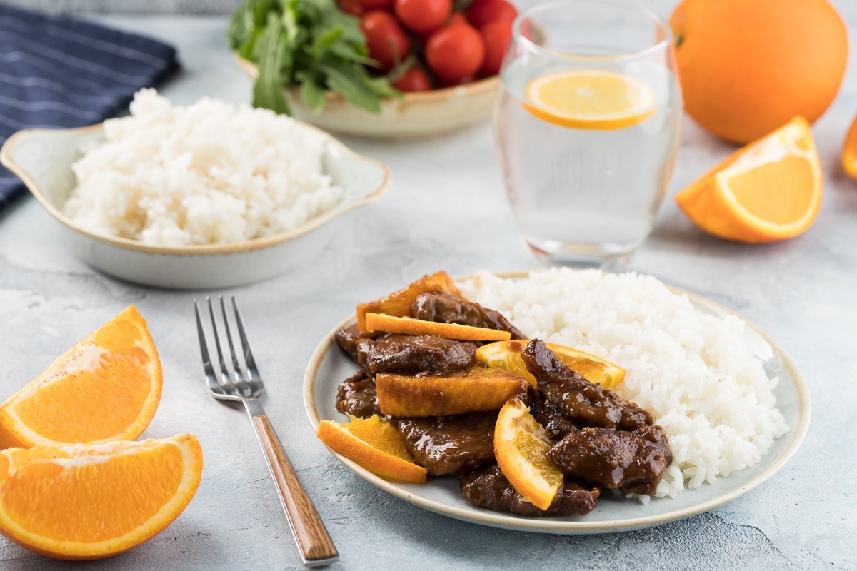 Мясо с апельсинами в духовке - пошаговый рецепт с фото на азинский.рф