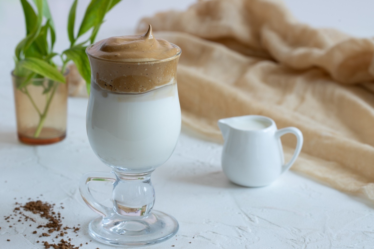 Латте – калорийность кофейно-молочного коктейля с сахаром и без
