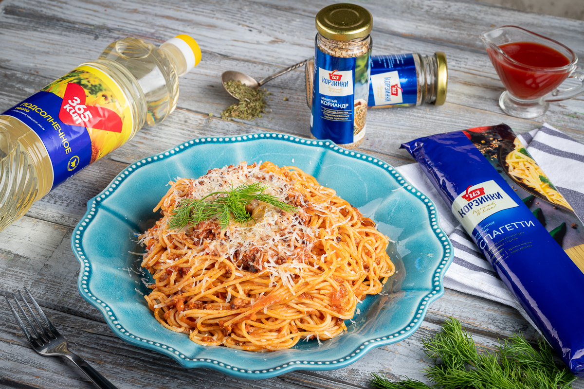 Спагетти Болоньезе с фаршем и томатной пастой рецепт фото пошагово и видео