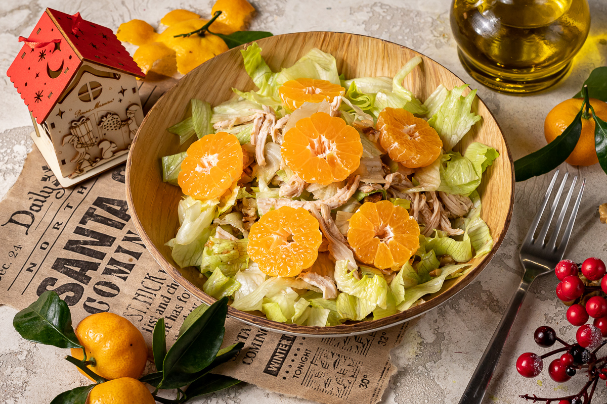 Салат с мандаринами и адыгейским сыром — пошаговый рецепт приготовления с фото и видео
